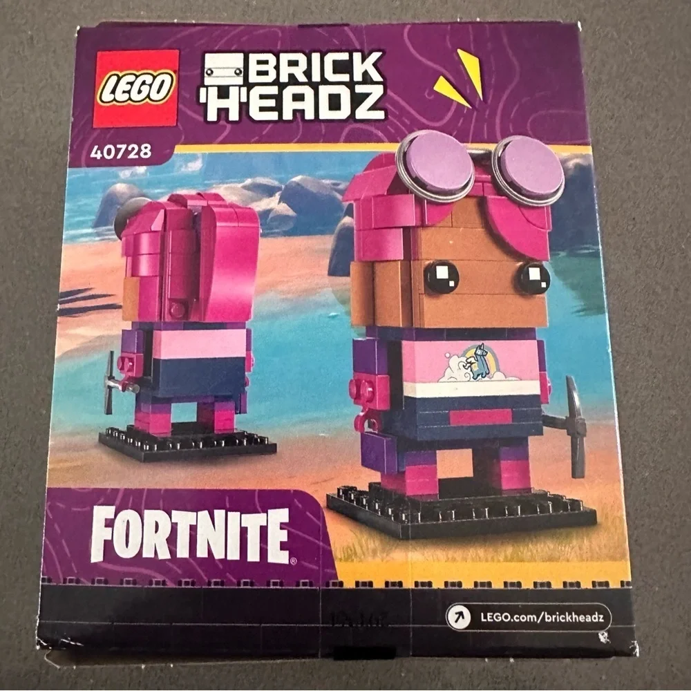 LEGO BrickHeadz 40728 Brite Bomber – Fortnite – 151 Pieces – Promotional Set